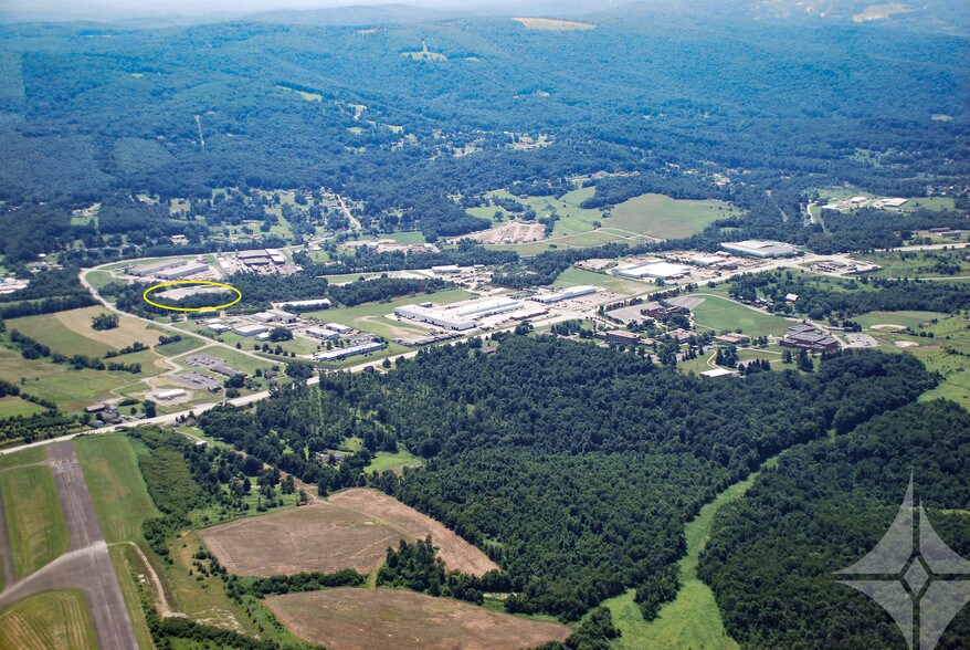 More Photos Of 714 Braddock View Dr, Mount Braddock Warehouse For Lease