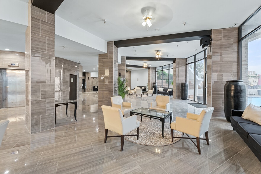 More Photos Of 1 S Main Ave, Laredo Hotel For Sale