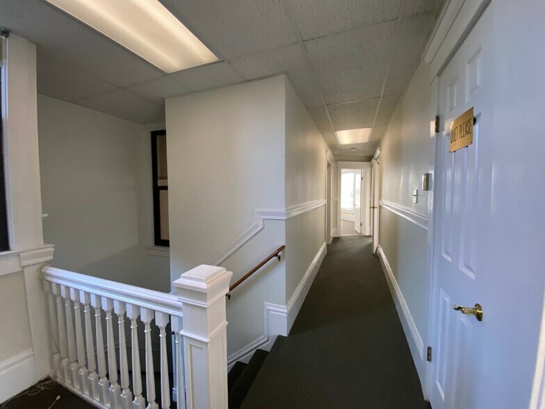 More Photos Of 3972 24th St, San Francisco Apartments For Lease