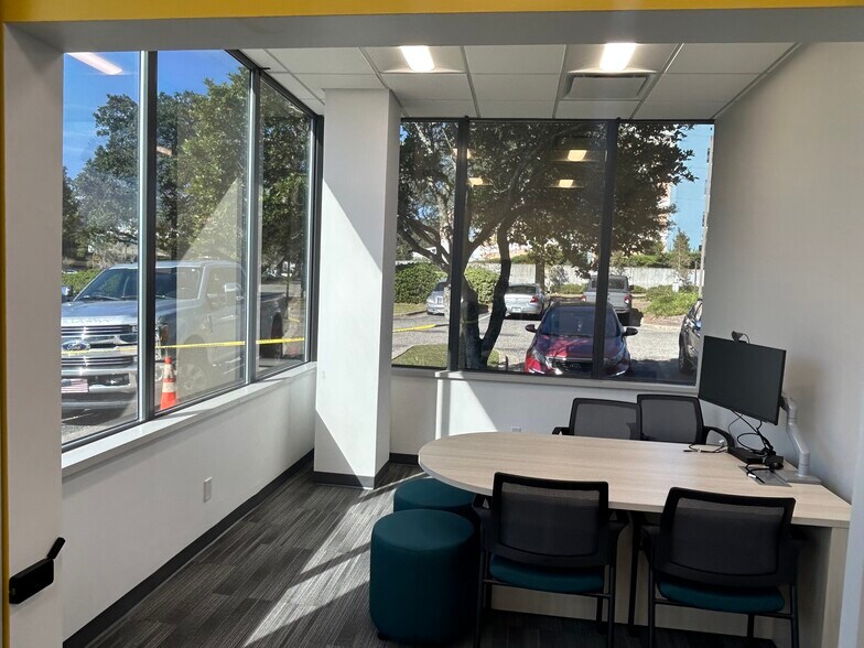 More Photos Of 1203 Governors Square Blvd, Tallahassee Office For Lease