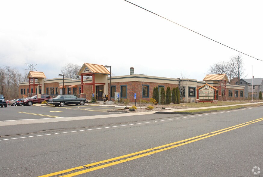 More Photos Of 279 New Britain Rd, Berlin Office For Lease