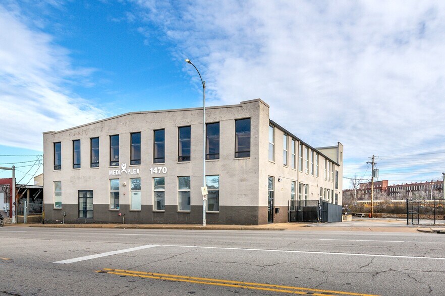Primary Photo Of 1470 S Vandeventer Ave, Saint Louis Loft Creative Space For Sale