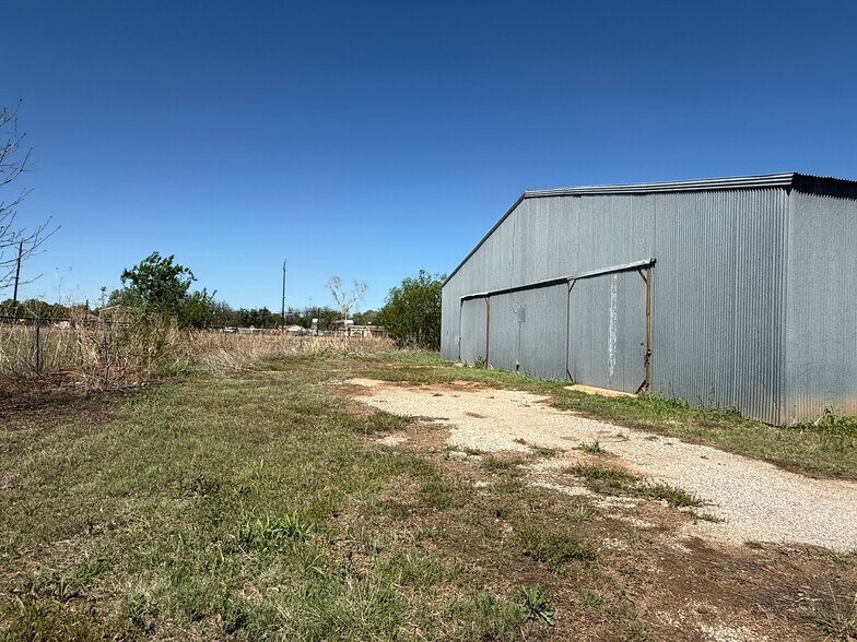 More Photos Of 3224 Industrial Dr, Wichita Falls Manufacturing For Lease