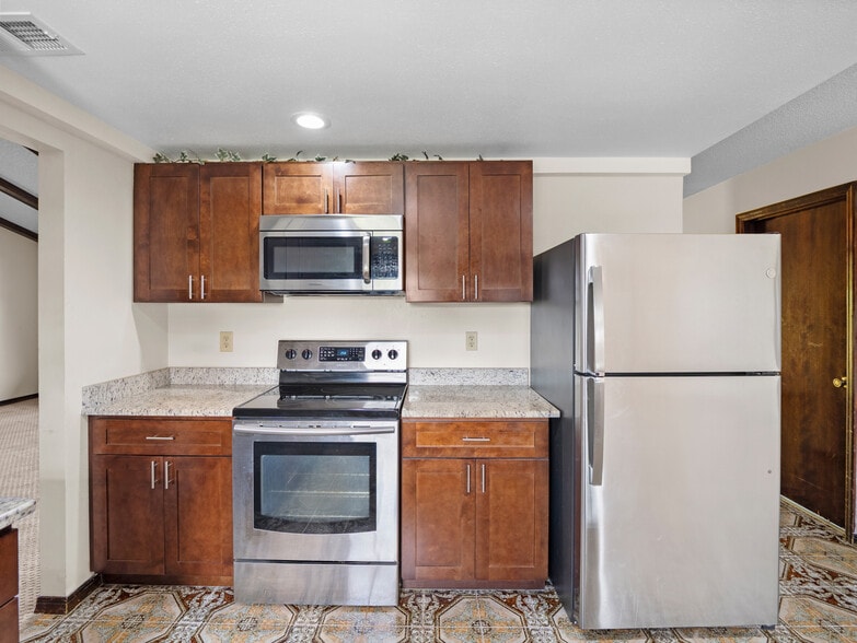 More Photos Of 6070 Minton Rd NW, Palm Bay Office For Sale
