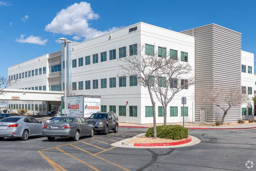 Primary Photo Of 38660 Medical Center Dr, Palmdale Medical For Lease