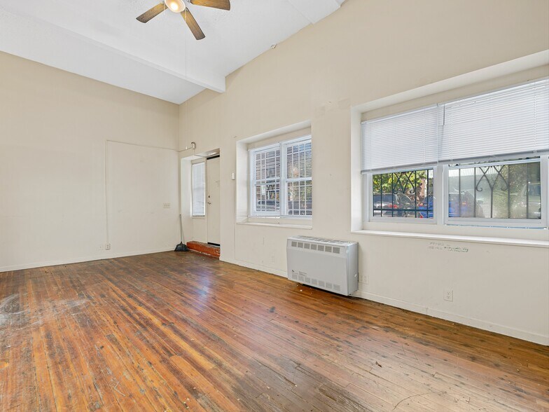 More Photos Of 58 Broadway St, Asheville Storefront Retail Residential For Sale
