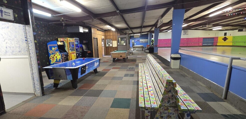 More Photos Of 2009 Falls Blvd N, Wynne Skating Rink For Sale
