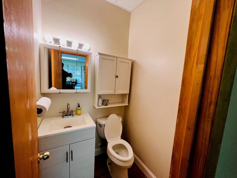 More Photos Of 21234 Olean Blvd, Port Charlotte Storefront Retail Office For Lease