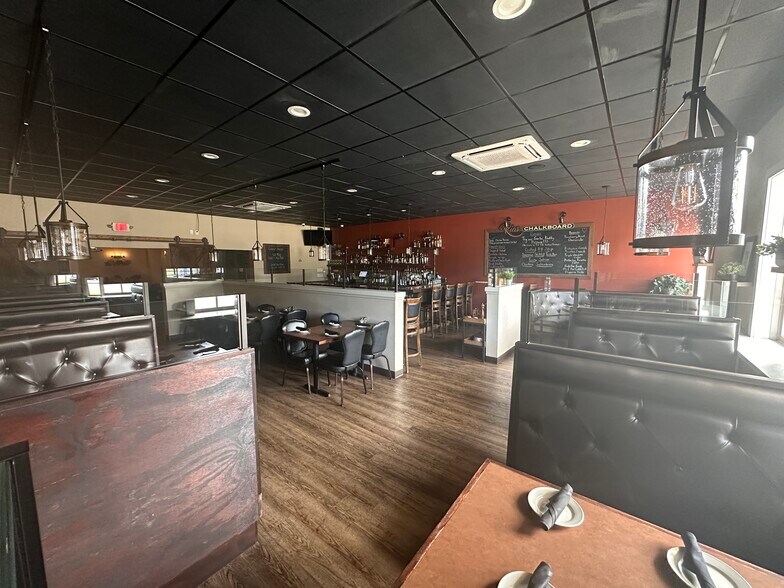 More Photos Of 1015 Meriden Rd, Waterbury Unknown For Lease