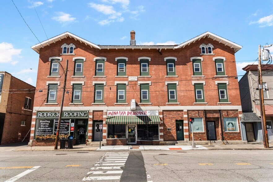 Primary Photo Of 66 Main St, Thomaston Flex For Lease
