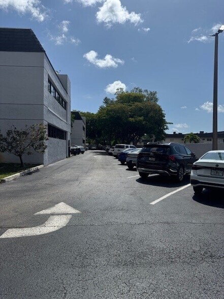More Photos Of 8600 SW 92nd St, Miami Medical For Sale
