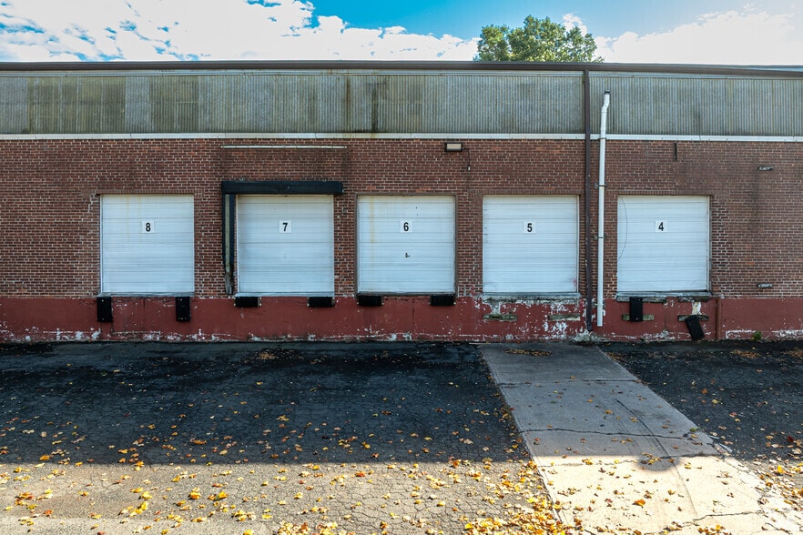 More Photos Of 125 McKee St, East Hartford Warehouse For Lease
