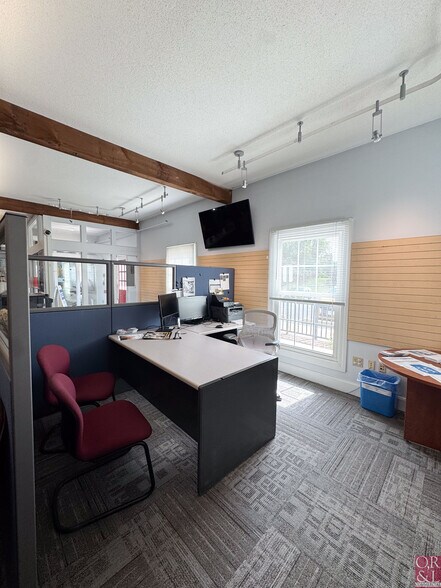 More Photos Of 150 Capital Dr, West Springfield Office For Sale