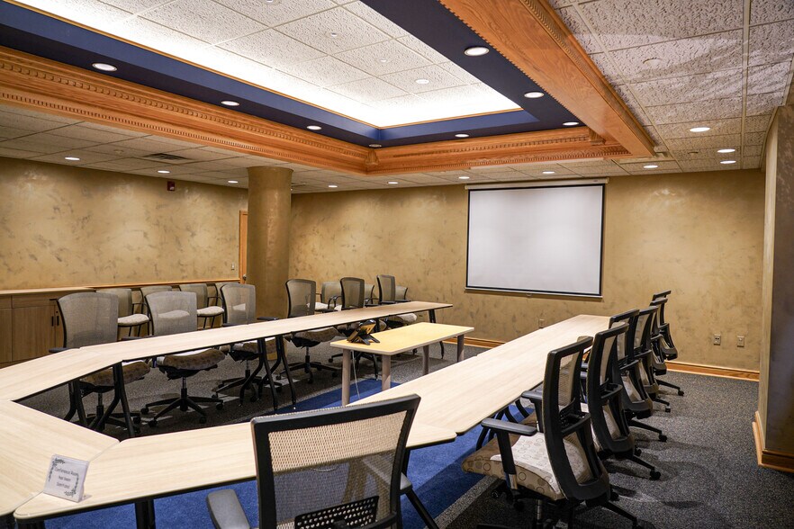 More Photos Of 1501 Reedsdale St, Pittsburgh Loft Creative Space For Lease