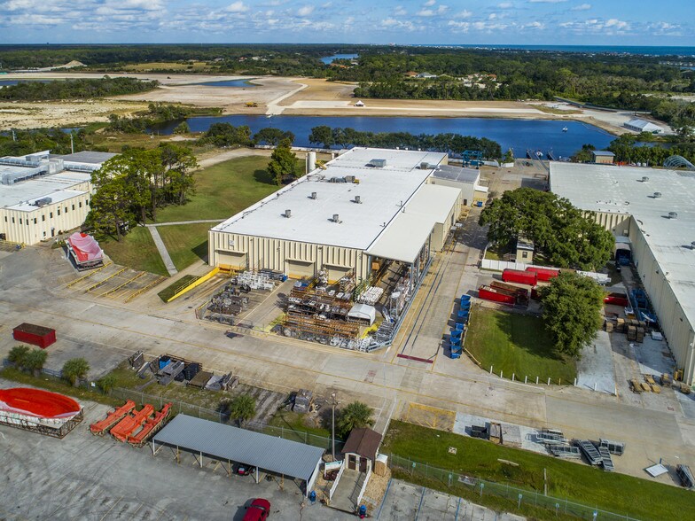 More Photos Of 1958 Unsinkable St, Flagler Beach Manufacturing For Sale