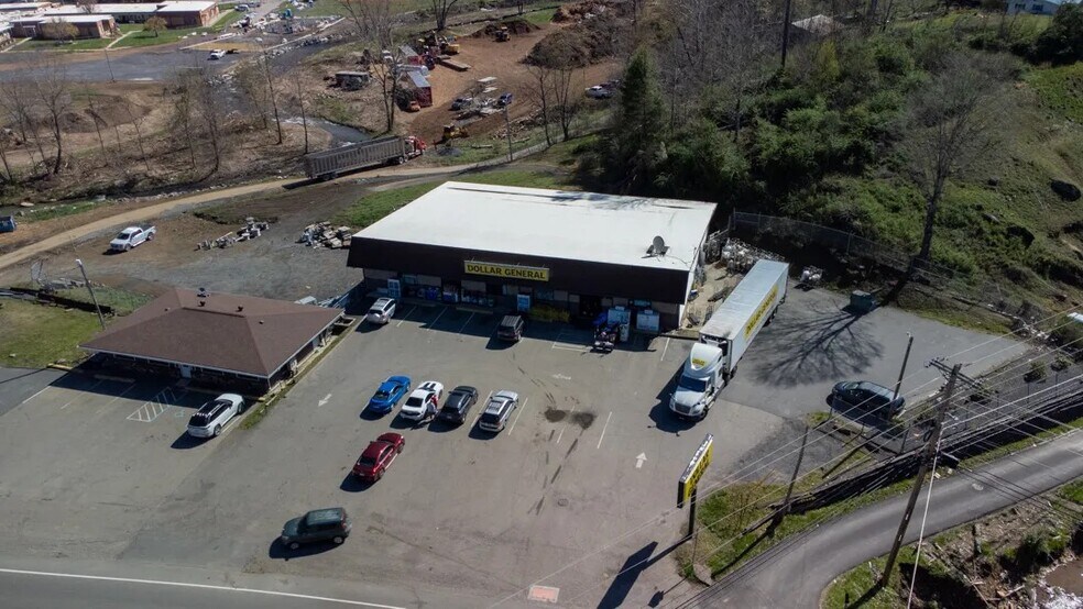 More Photos Of 395 Crimson Laurel Way, Bakersville Freestanding For Sale