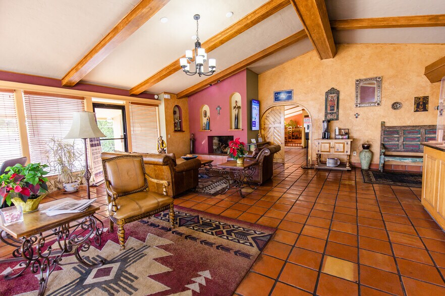 More Photos Of 1765 S Main St, Las Cruces Hotel For Sale