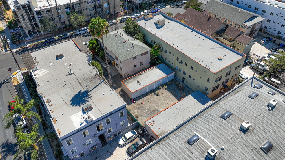 More Photos Of 2811 San Marino St, Los Angeles Land For Sale