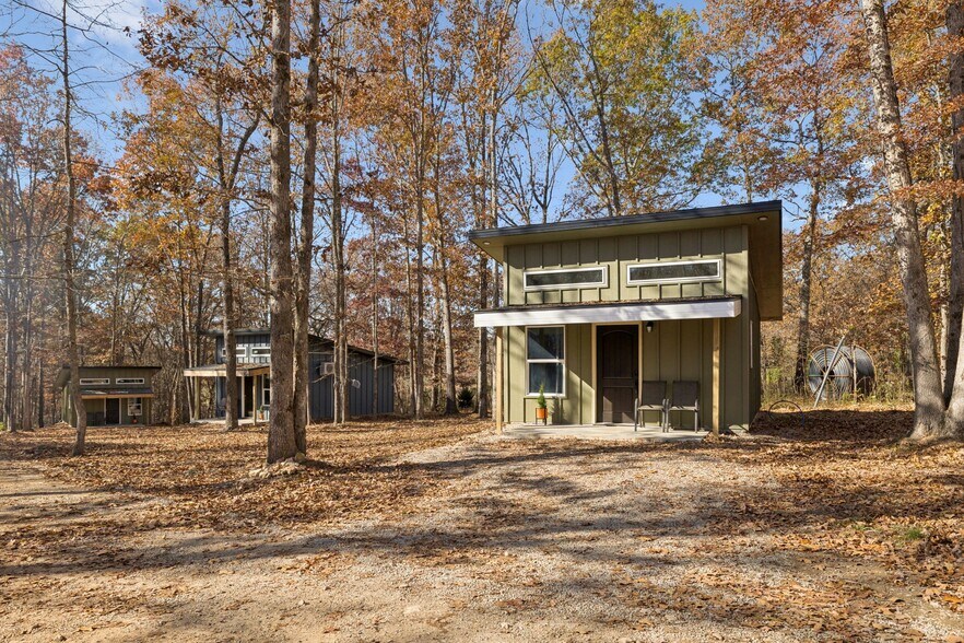 More Photos Of 3158 Summertown Hwy, Summertown Hotel For Sale
