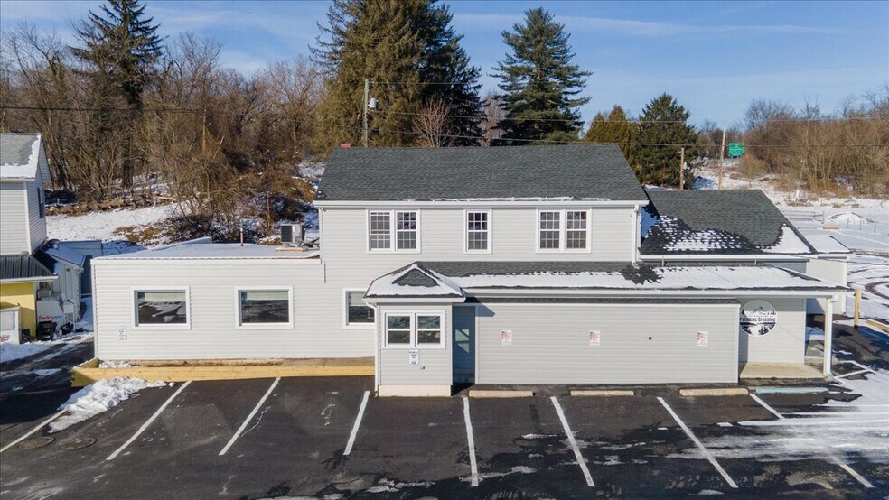 More Photos Of 19112 Keep Tryst Rd, Knoxville Restaurant For Sale