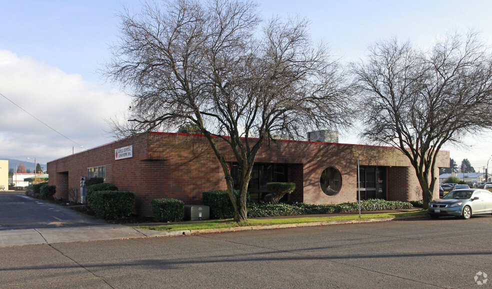 Primary Photo Of 2020 9th Ave, Longview Office For Lease