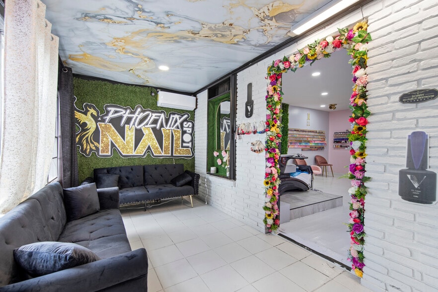 More Photos Of , McAllen General Retail For Sale