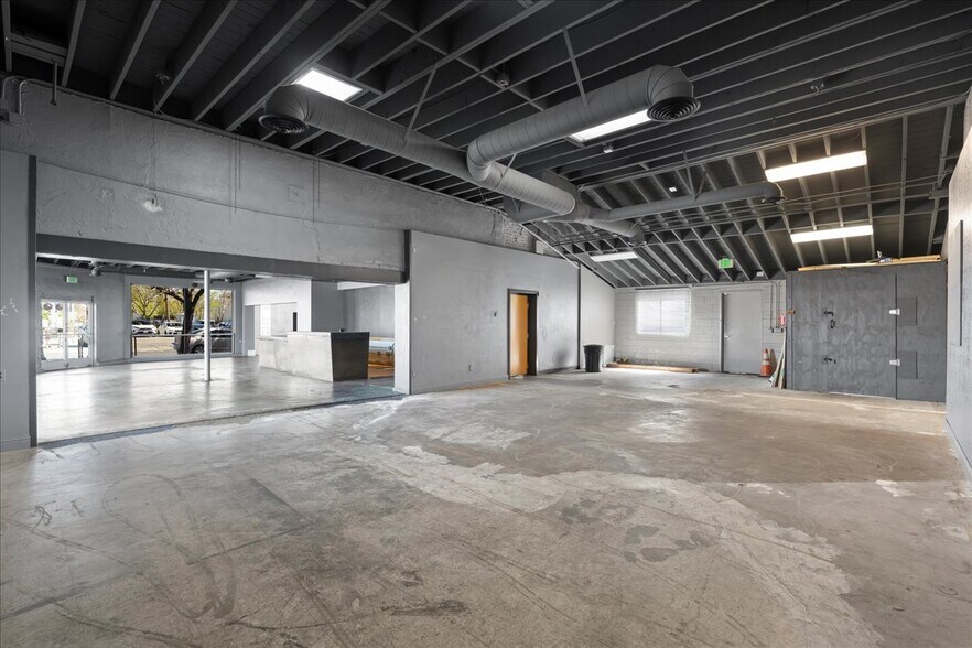More Photos Of 935-965 Brewster Ave, Redwood City Storefront Retail Office For Sale