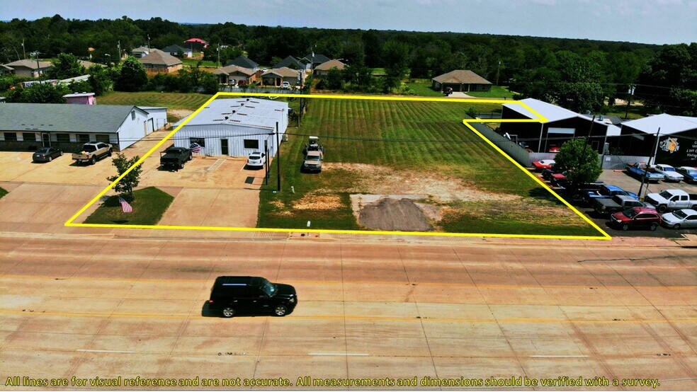 More Photos Of 2618 W Main St, Gun Barrel City Storefront For Sale