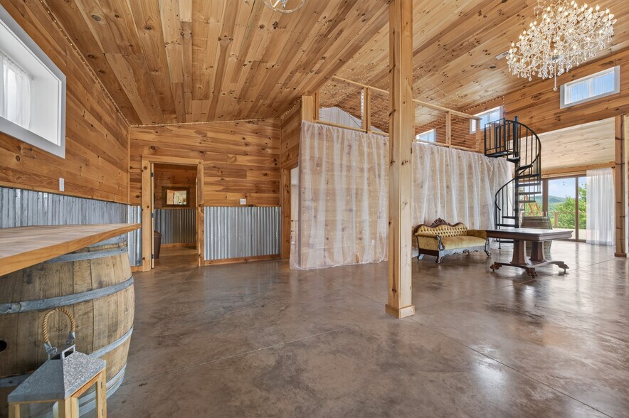 More Photos Of 639 Wagon Wheel Rd, Elk Creek Lodge Meeting Hall For Sale