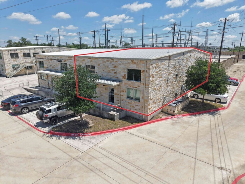 More Photos Of 2000 Windy Ter, Cedar Park Flex For Sale