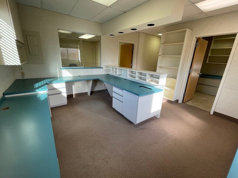More Photos Of 180 White Rd, Little Silver Medical For Lease