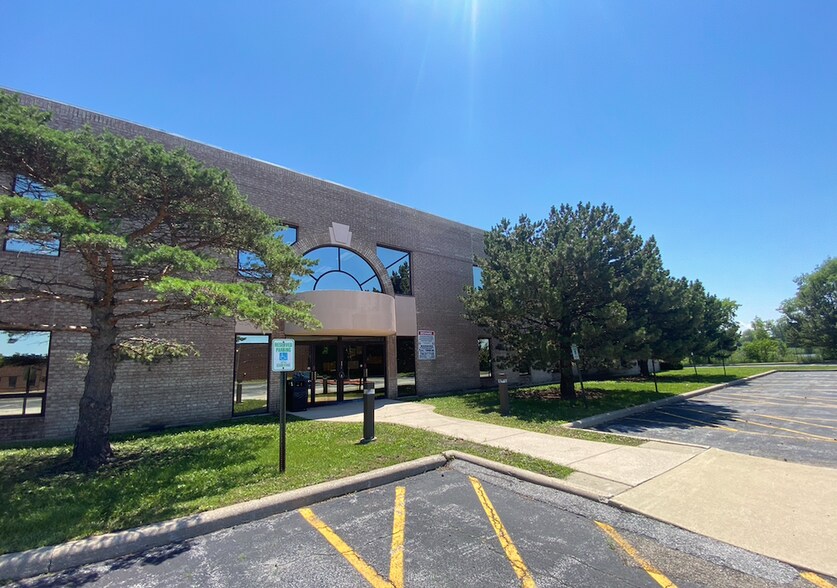 More Photos Of 1055 W 175th St, Homewood Office For Lease
