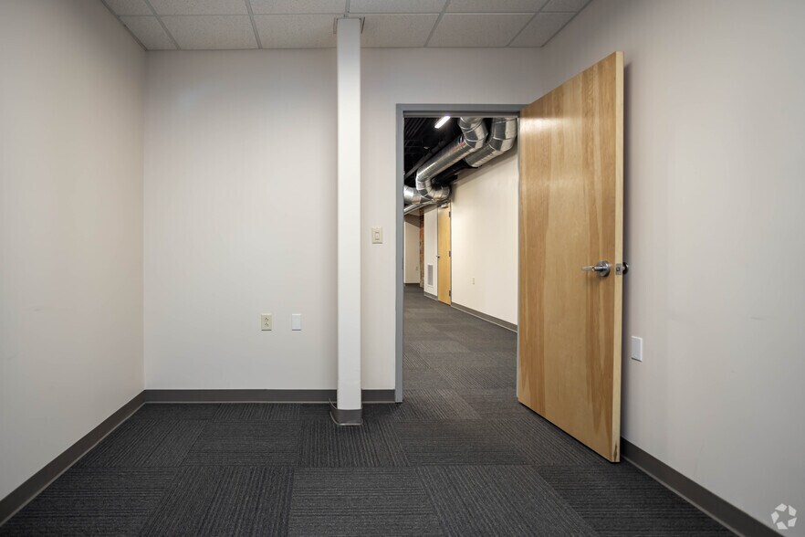 More Photos Of 141 Elm St, Buffalo Apartments For Lease