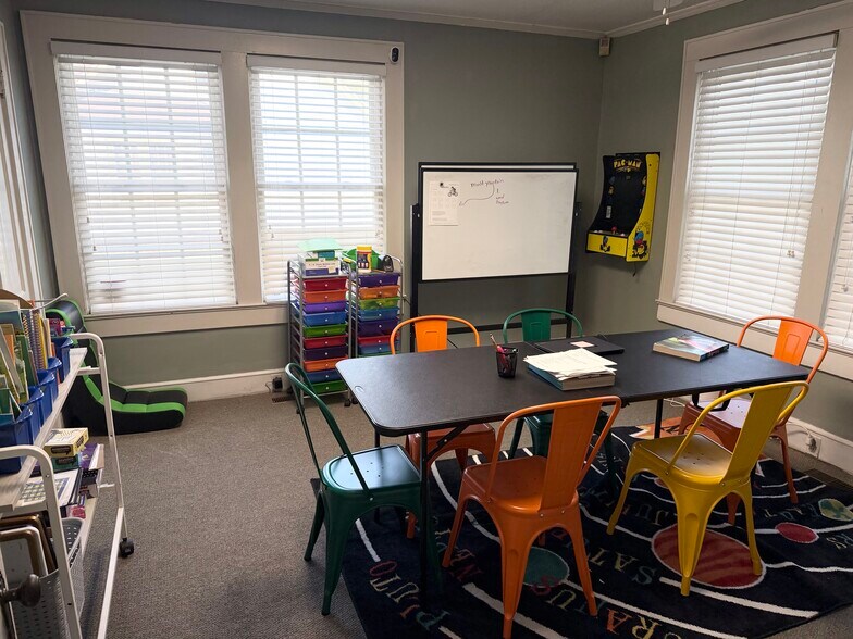 More Photos Of 403 S Logan St, Gaffney Office For Sale