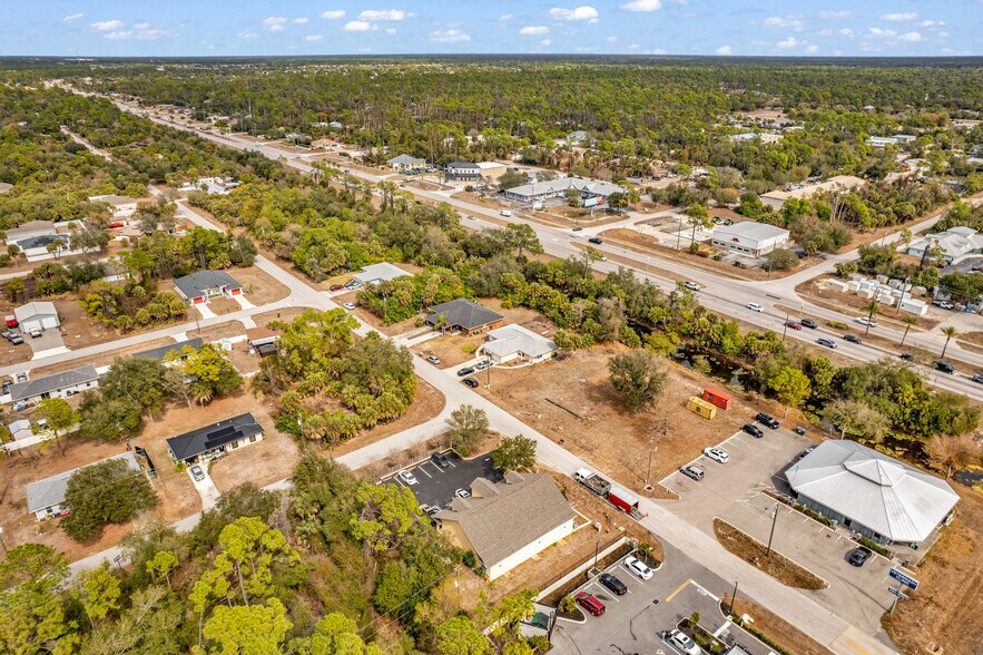 More Photos Of 17245 Bonnie Ave, Port Charlotte Office For Sale