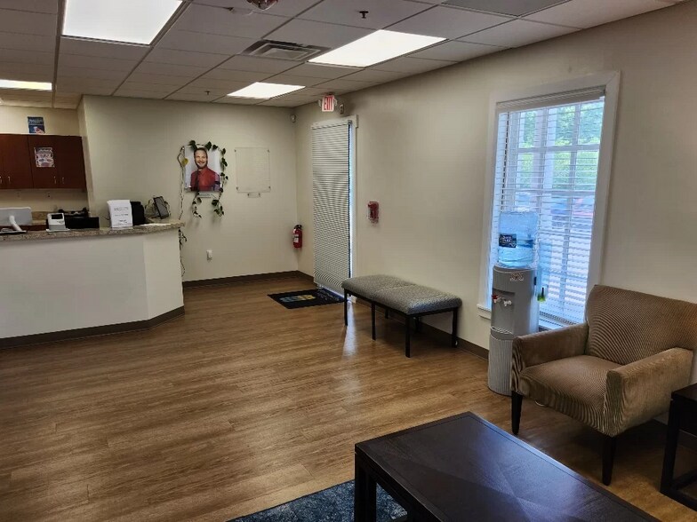 More Photos Of 411 Billingsley Rd, Charlotte Medical For Sale