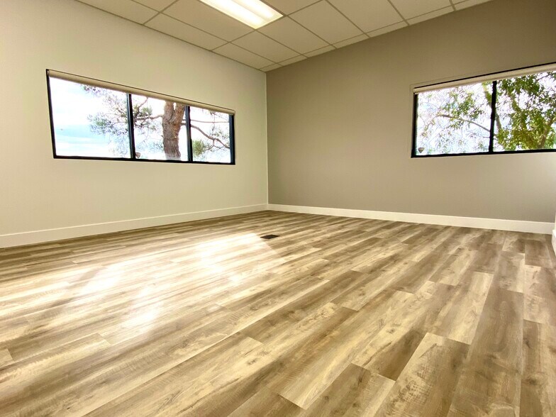 More Photos Of 1926 Kellogg Ave, Carlsbad Research And Development For Lease