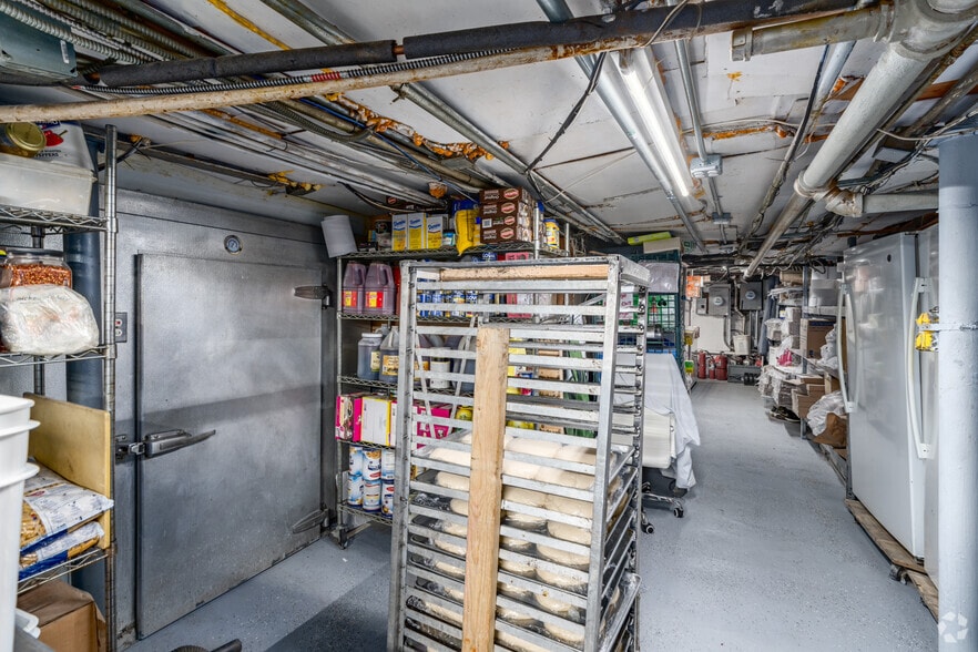 More Photos Of 177 Spring St, New York Apartments For Sale