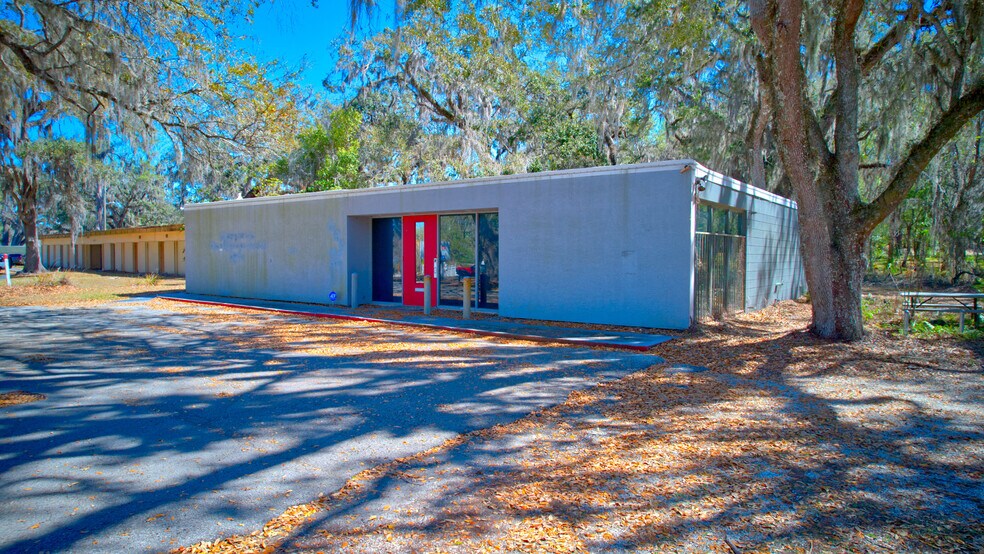 More Photos Of 629 S Broad St, Brooksville Office For Sale