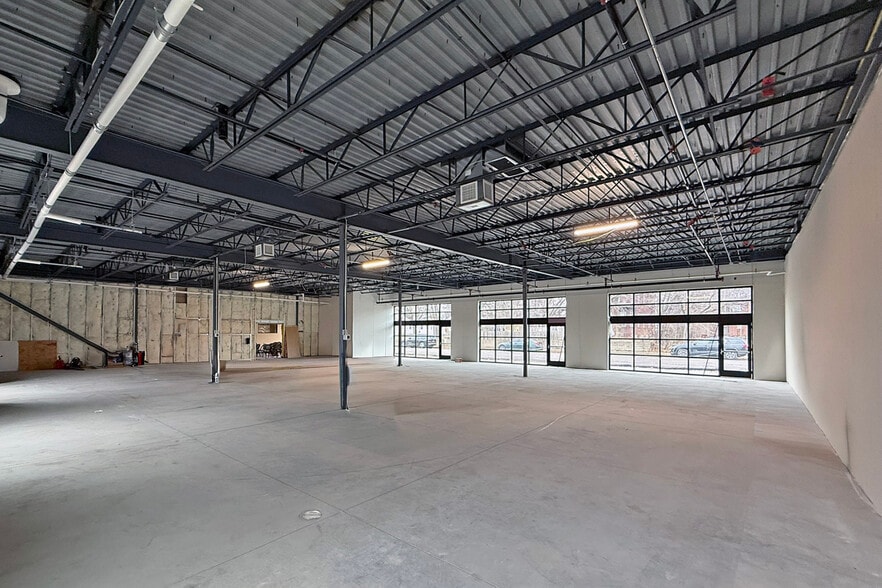 More Photos Of 1324 7th St W, Saint Paul Freestanding For Lease