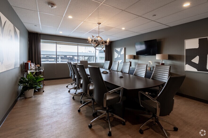 More Photos Of 3701-3801 Kirby & 2401 Portsmouth, Houston Unknown For Lease