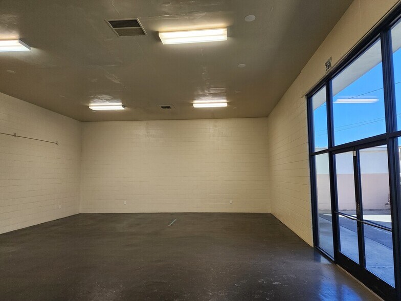More Photos Of 1515 E Tulare Ave, Tulare Flex For Lease