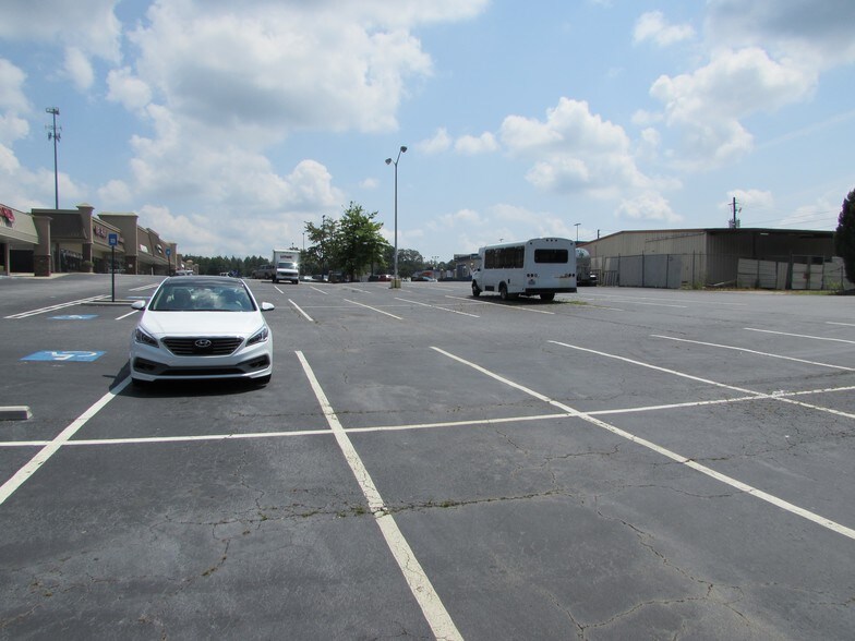 More Photos Of 2399 Lawrenceville Hwy, Lawrenceville Storefront Retail Office For Sale