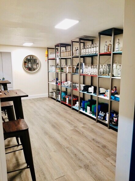 More Photos Of 1109 Okeechobee Rd, West Palm Beach Flex For Lease
