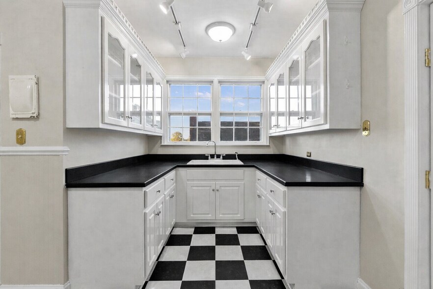 More Photos Of 408 N White St, Lancaster Office For Lease