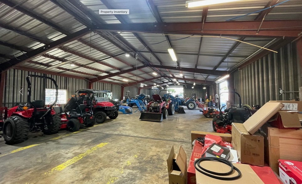 More Photos Of 1904 NE Jacksonville Rd, Ocala Warehouse For Lease