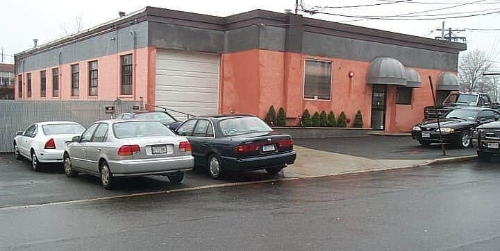 More Photos Of 116 County Courthouse Rd, Garden City Park Manufacturing For Sale