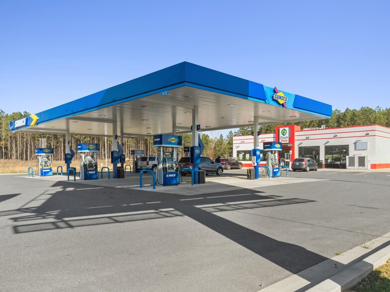 More Photos Of 7209 E Grand Ave, Lonsdale General Retail For Sale