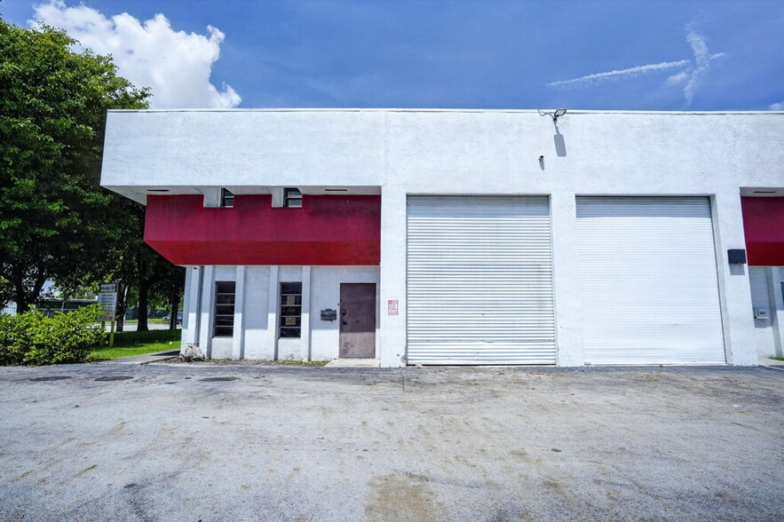 More Photos Of 8485-8499 NW 54th St, Miami Warehouse For Sale