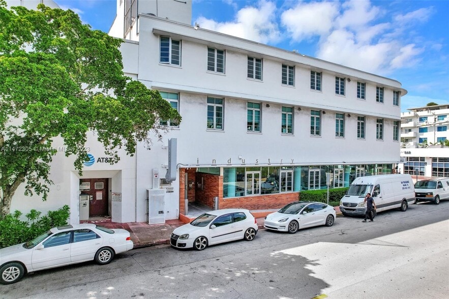 More Photos Of 1560 Lenox Ave, Miami Beach Office For Sale